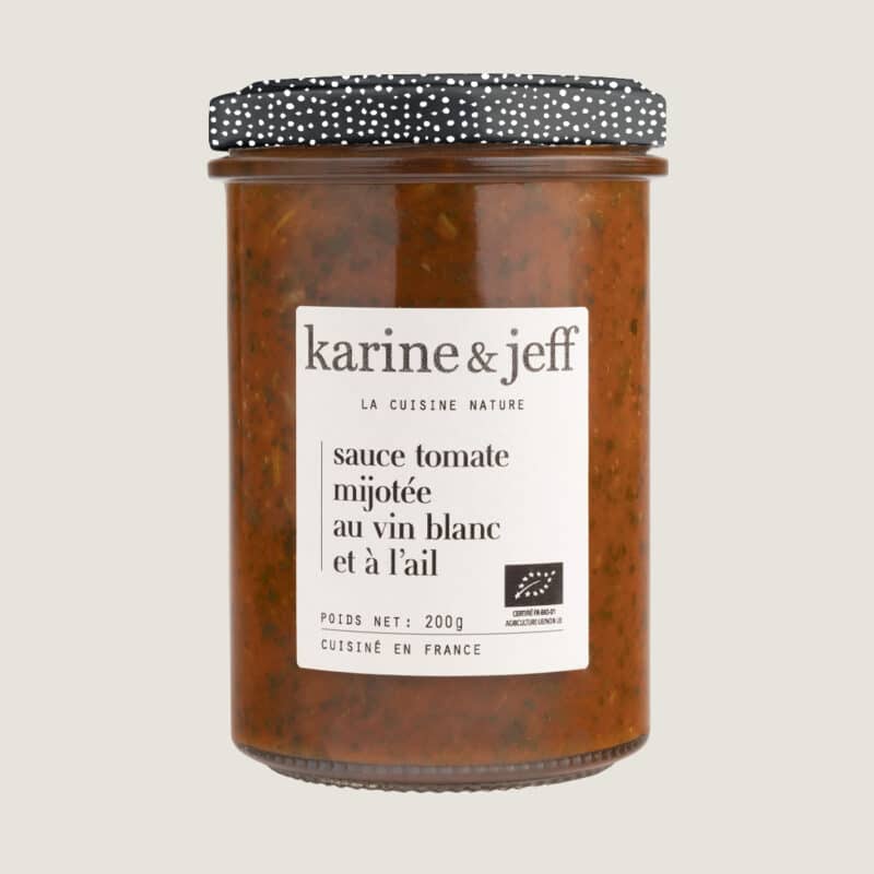 Tomato Sauce Simmered in White Wine and Garlic