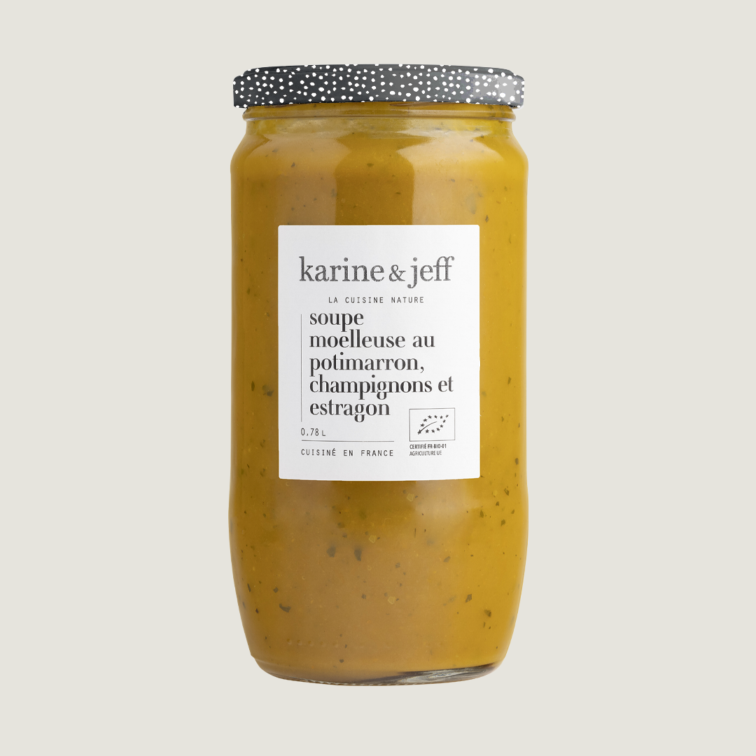 Velvety soup with red kuri squash, mushrooms and tarragon