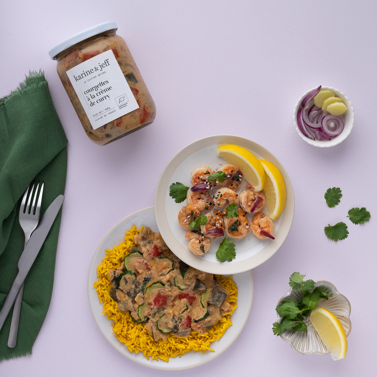 Recipe idea: courgettes in curry cream, prawns sautéed with coriander and saffron rice