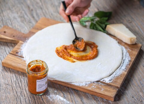 Homemade Summer Pizza: Grilled Aubergine, Rocket & Karine & Jeff Tomato Sauce